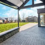 Ferienhaus Stylish In Petit-Thier