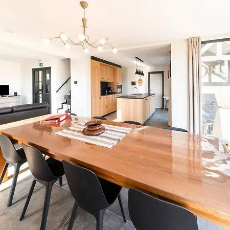 Luxurious Family With Garden Holiday home *