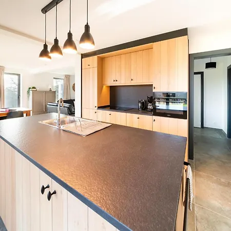 Stylish In Petit-Thier