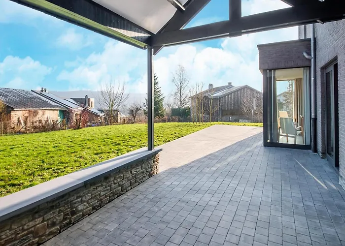 Vakantiehuis Stylish In Petit-Thier