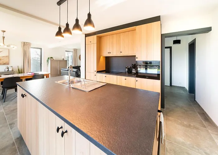 Stylish In Petit-Thier